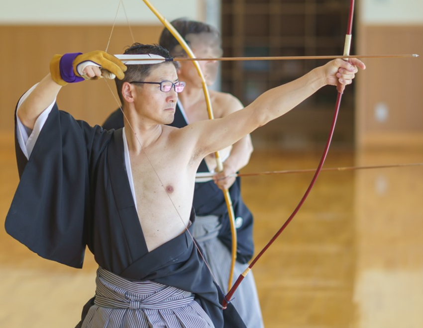 弓道祝射会の様子の写真