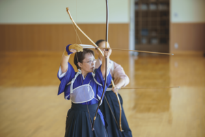 弓道祝射会の様子の写真
